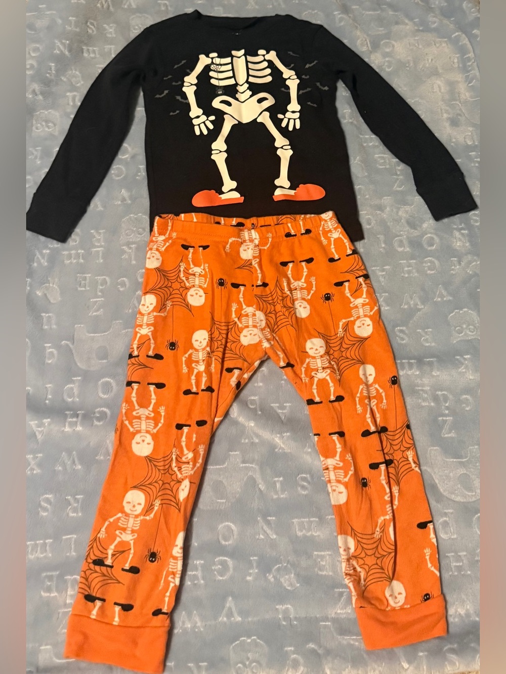 Carter's Black Skeleton glow in the dark Pajama Set 2T